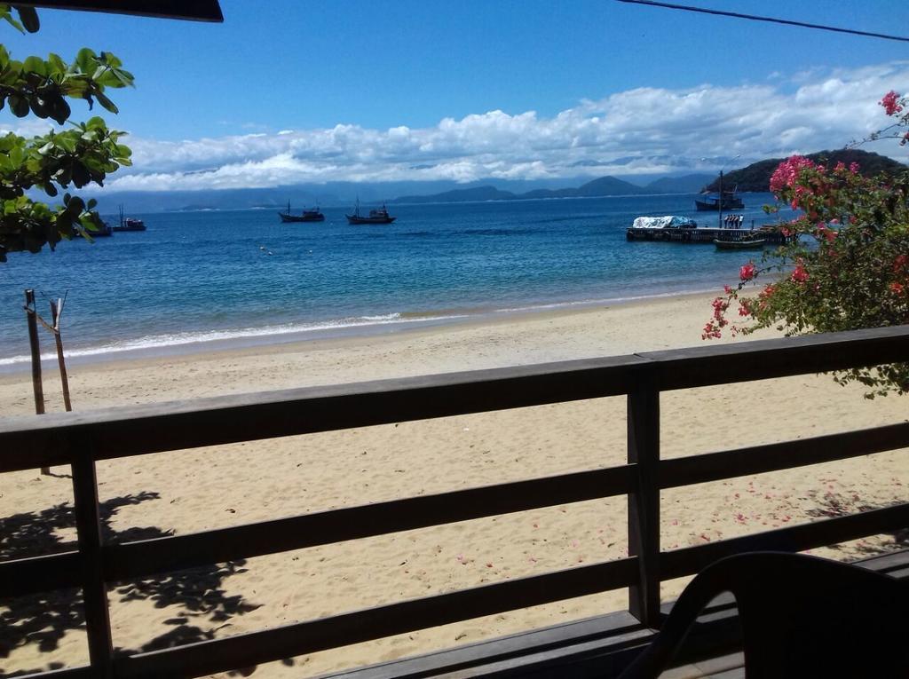 Nena'S Suites Praia de Aracatiba Exterior photo